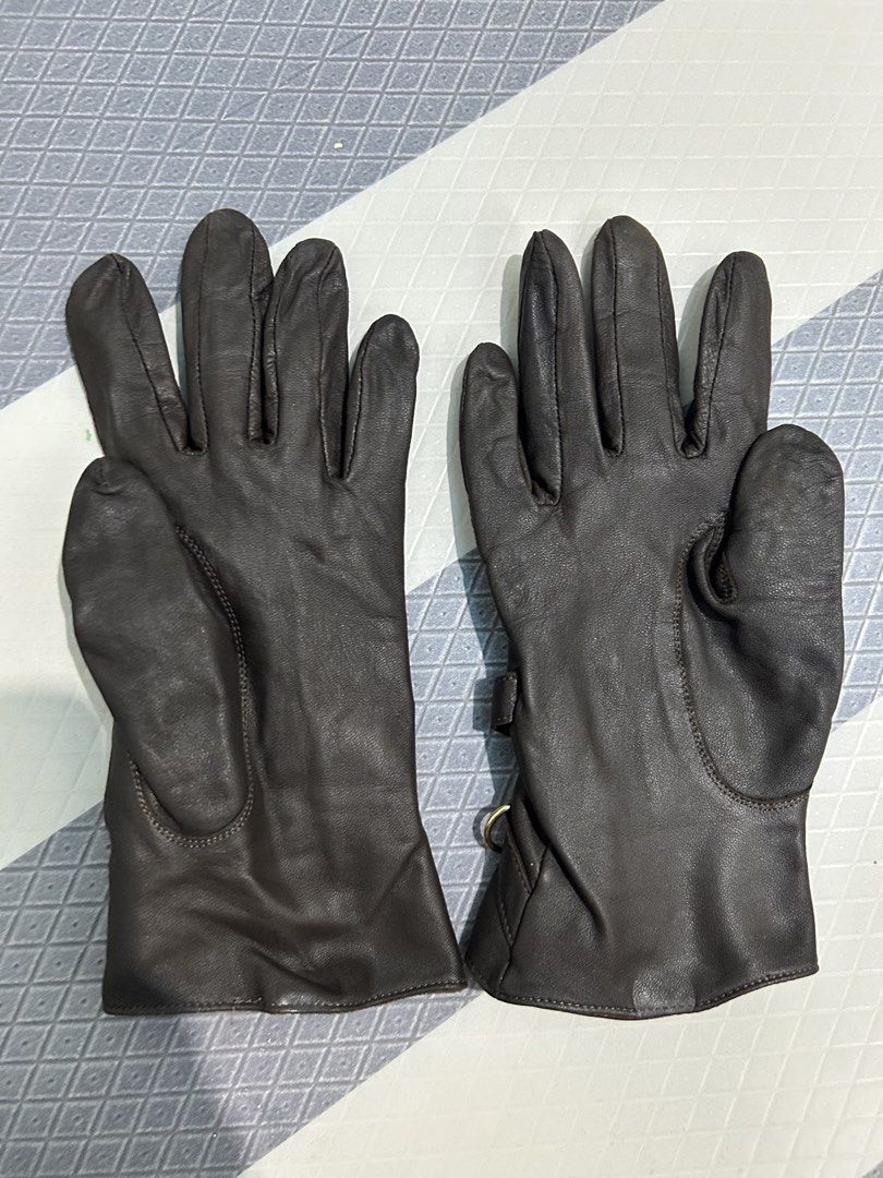 Brown Leather Women's Gloves (Category: Gloves) located in Quezon City. Submitted by jjsurplus_23 (Listing ID 1456614097, Image 2). Description: XS-S.