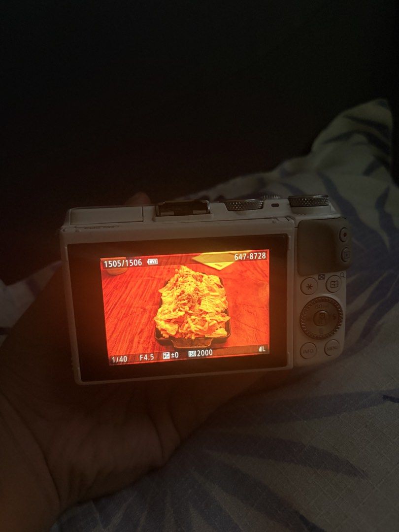 Canon Eos M3 (Category: Other Gadgets) located in Manila. Submitted by dhonniesamch (Listing ID 1456720772, Image 3). Description: Issues are Flash Flex issue (cant flip screen) Can use properly i can send camera pics samples Complete with charger, canon bag and strap.