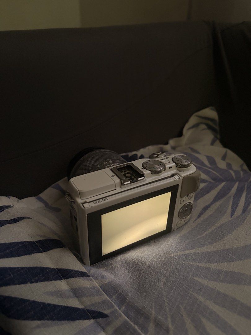 Canon Eos M3 (Category: Other Gadgets) located in Manila. Submitted by dhonniesamch (Listing ID 1456720772, Image 2). Description: Issues are Flash Flex issue (cant flip screen) Can use properly i can send camera pics samples Complete with charger, canon bag and strap.