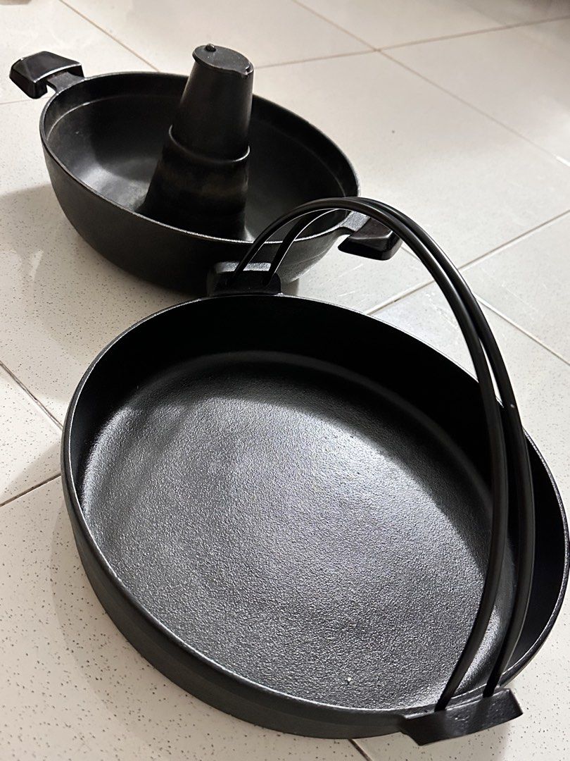 Cast Iron Pots BUNDLE (Category: Cookware & Accessories) located in Santa Rosa. Submitted by desireedelmonte07 (Listing ID 1456629293, Image 3). Description: BUNDLE JAPAN.