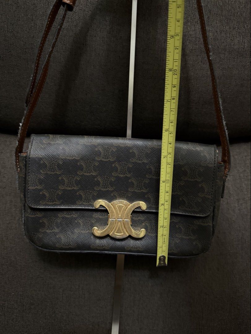 Celine Triomphe Shoulderbag (Category: Luxury Bags & Wallets) located in Pasig City. Submitted by armoire_deluxe (Listing ID 1455973695, Image 3). Description: Pre💕 item. In good condition..