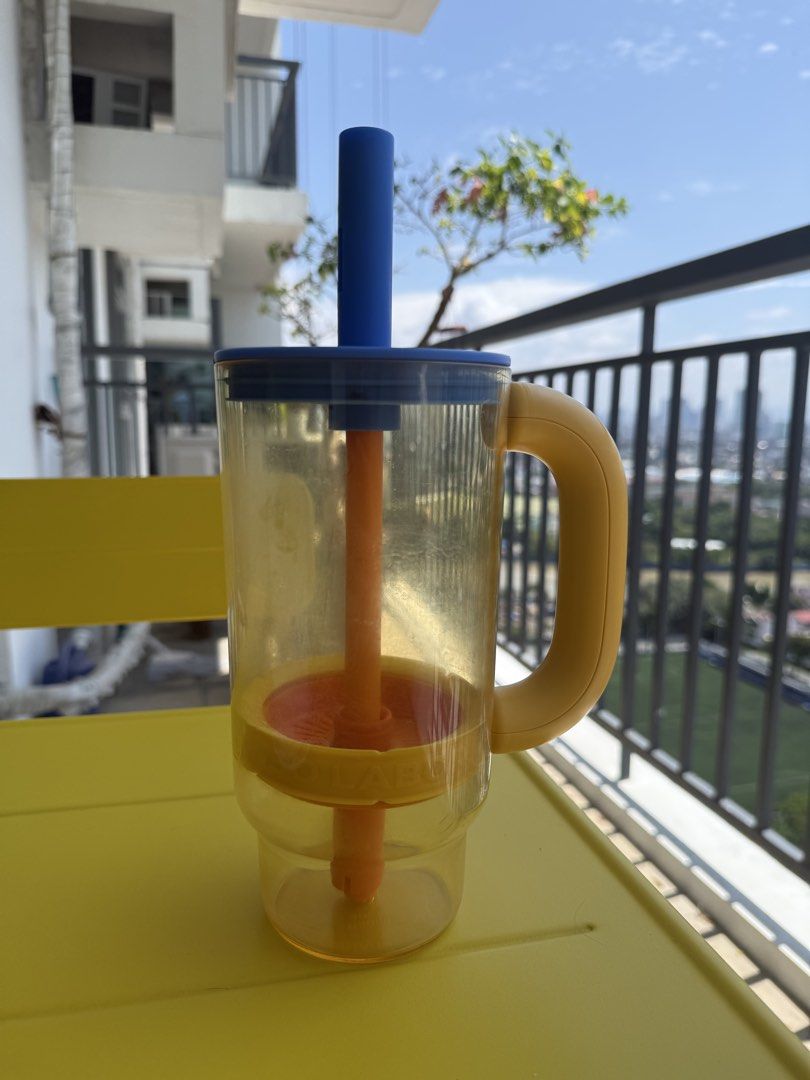 Chako Lab tumbler (Category: Water Bottles & Tumblers) located in Mandaluyong City. Submitted by lulubelle86 (Listing ID 1456618006, Image 3). Description: 500. Original price P1152.