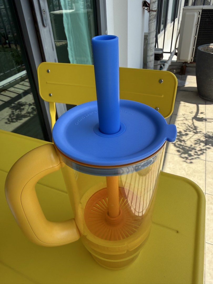 Chako Lab tumbler (Category: Water Bottles & Tumblers) located in Mandaluyong City. Submitted by lulubelle86 (Listing ID 1456618006, Image 1). Description: 500. Original price P1152.
