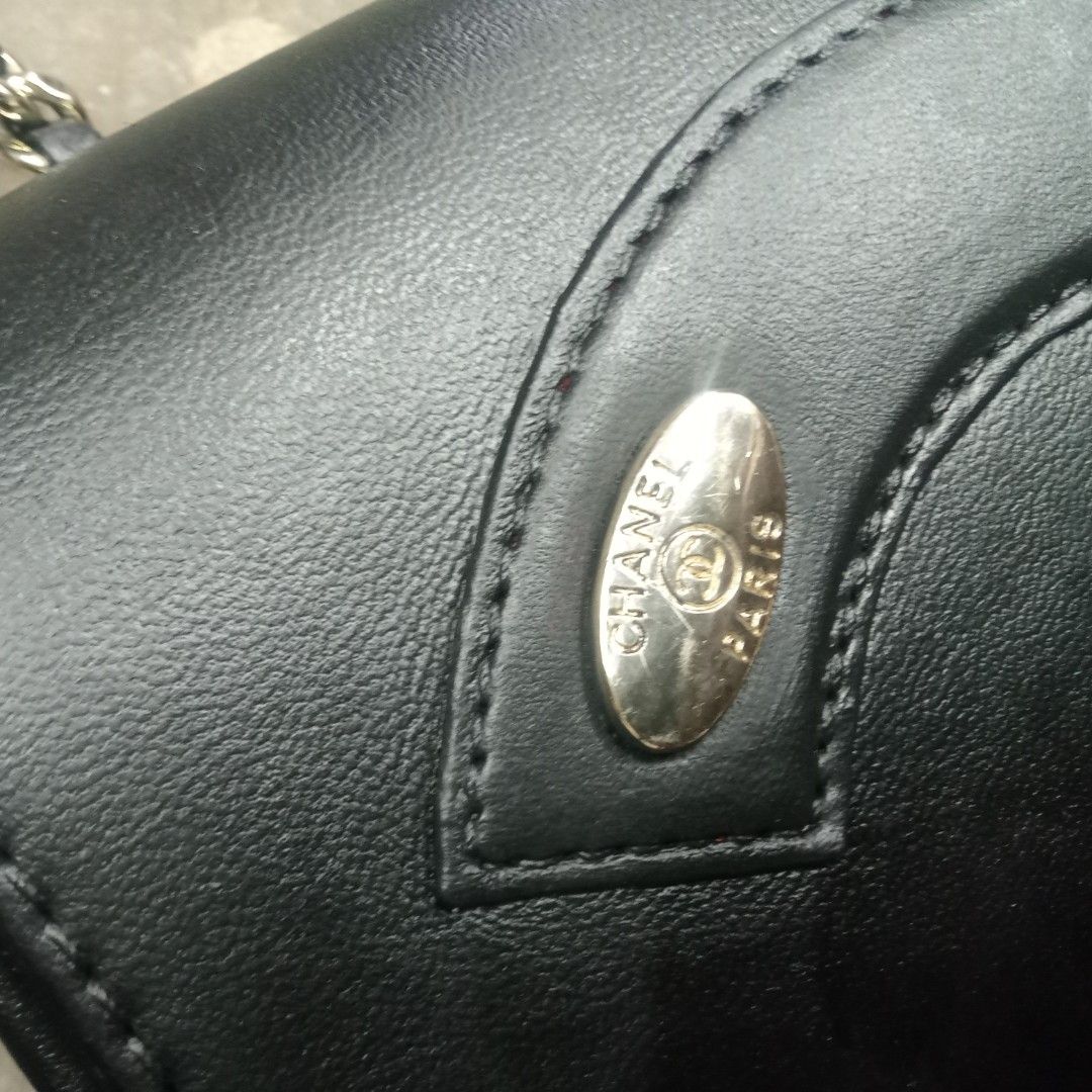 CHANEL CHAIN SHOULDER BAG (Category: Luxury Bags & Wallets) located in Bayombong. Submitted by Gentlemans_ClosEt (Listing ID 1456604948, Image 2). Description: CHANEL CHAIN SHOULDER BAG CALFSKIN LEATHER RANK A-AB RECOLOR TO BLACK NO LEATHER CRACKS IN VERY PRESENTABLE CONDITION INTACT HOLOGRAM CODE PLEASE DO SELF AUTHENTICATION.