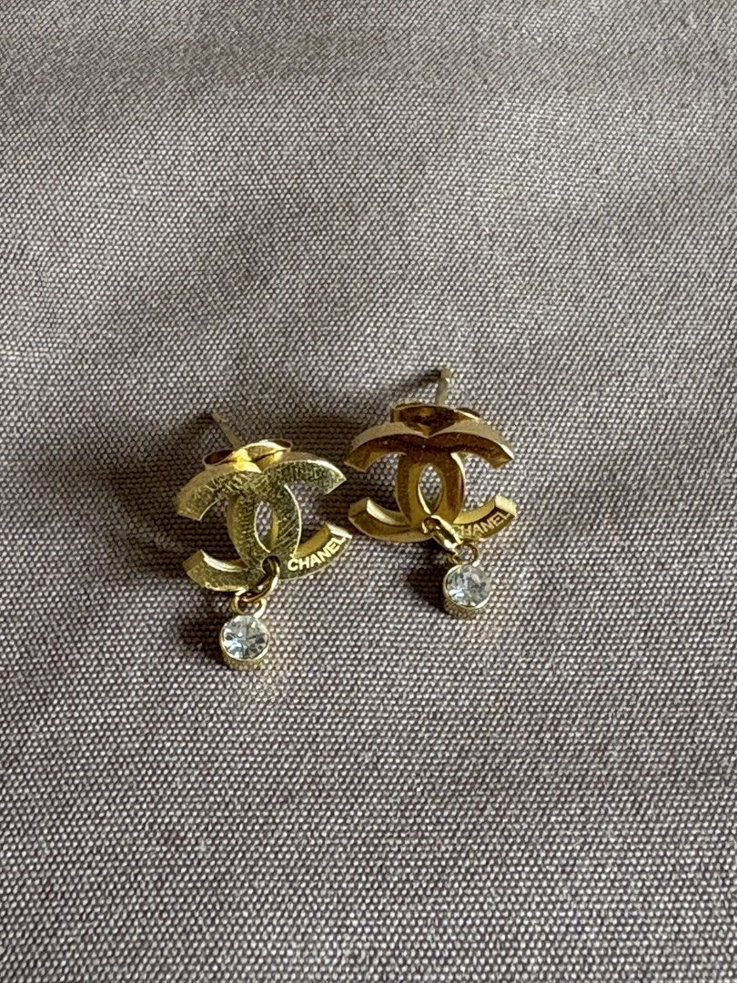 Chanel Jewelry Set (Category: Body Jewelry) located in Marilao. Submitted by lovely.loot (Listing ID 1456635149, Image 2). Description: matching earrings and necklace.