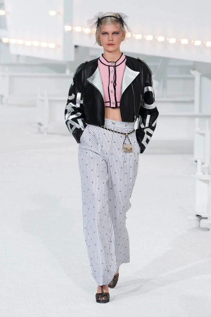 Chanel stripe multiple cc logo baggy pants (Category: Luxury Apparel) located in Bulacan. Submitted by recycloth_ (Listing ID 1456605796, Image 1). Description: Chanel stripe multiple cc logo baggy pants size on tag 38 actual waistline : 26-27 Length : 37" Leg opening : 9.5" in great condition no issue or flaws hmu!.