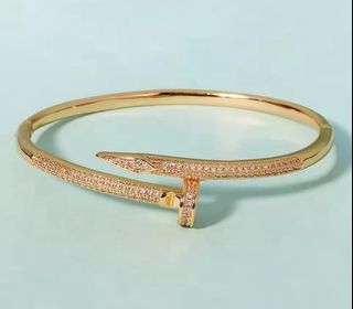 (Category: ) located in . Submitted by buysellcloset (Listing ID 1456641014, Image 1). Description: .