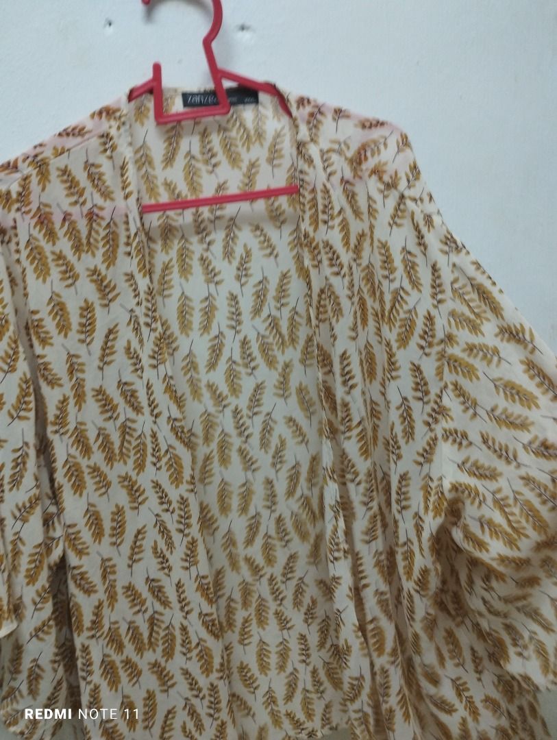 Corak bunga (Category: Blouses) located in Alor Setar. Submitted by imahfuad9985760 (Listing ID 1456689513, Image 1). Description: .