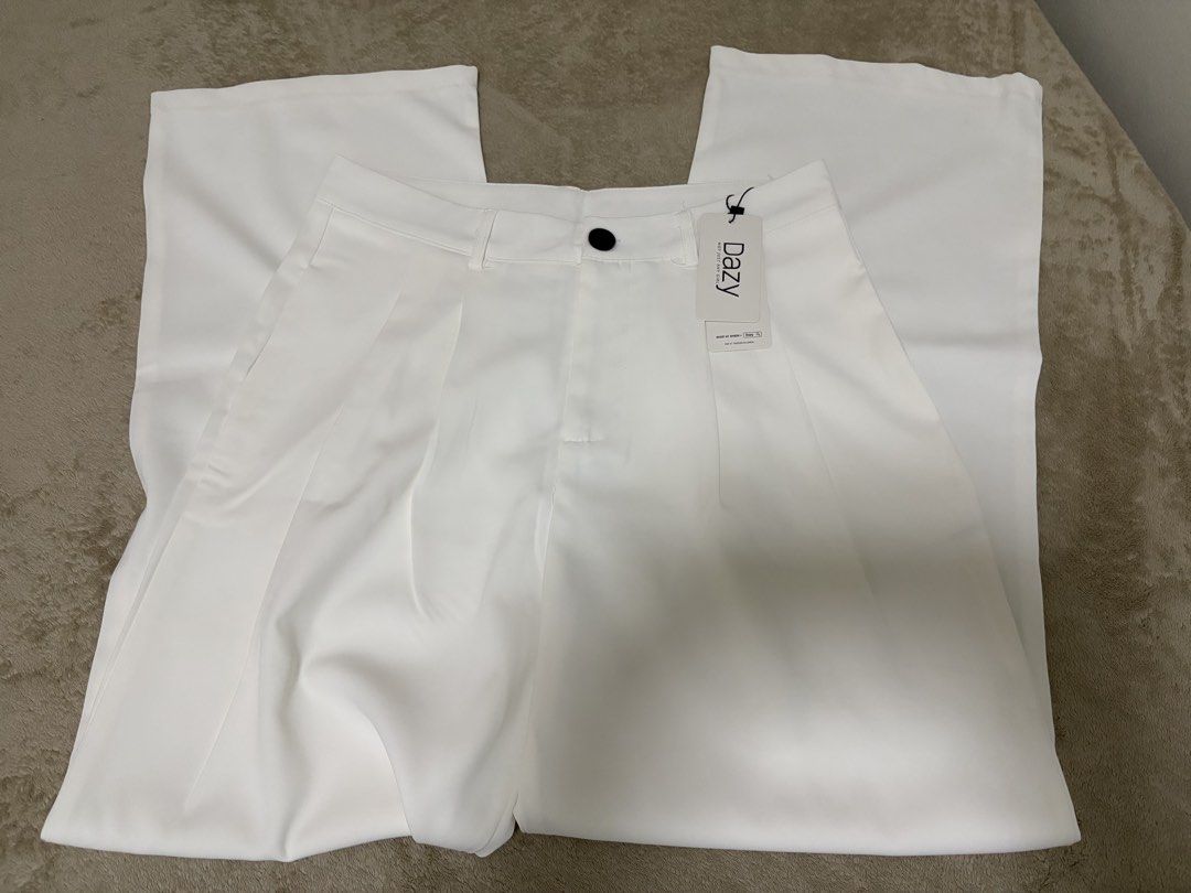Dazy White Wide Leg Trousers (Category: Other Bottoms) located in Quezon City. Submitted by annecsj (Listing ID 1456634650, Image 2). Description: .