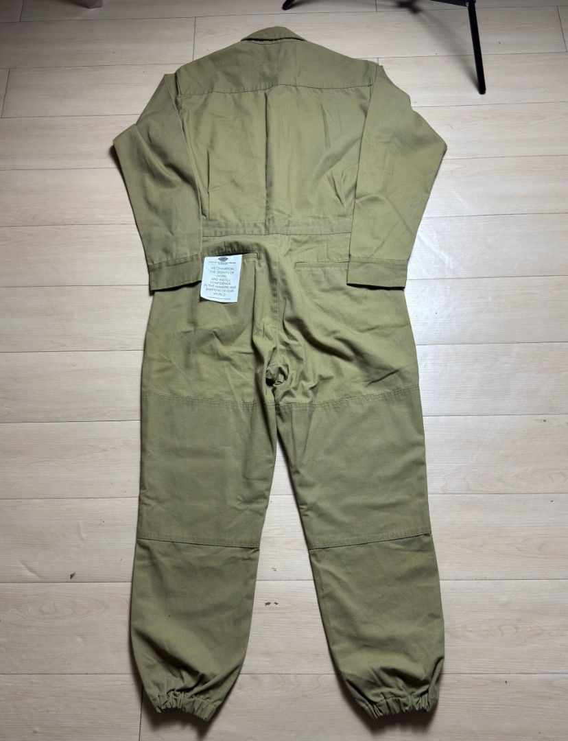 DICKIES COVERALL WORKWEAR SUIT (Category: Sets & Coordinates) located in Cavite. Submitted by goinguppp (Listing ID 1456710455, Image 2). Description: Size medium 24 width 42 length.