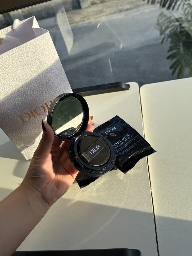 Dior Cushion (Category: Makeup) located in Imus. Submitted by diana2999 (Listing ID 1456720680, Image 3). Description: Dior case with cushion Cushion new Shade: 01 apricot .