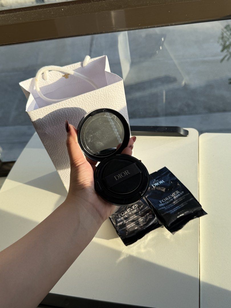 Dior Cushion (Category: Makeup) located in Imus. Submitted by diana2999 (Listing ID 1456720680, Image 2). Description: Dior case with cushion Cushion new Shade: 01 apricot .
