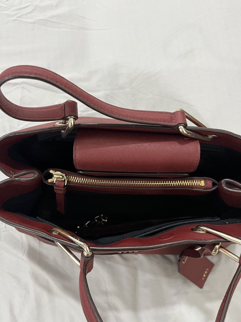 DKNY Red Saffiano Leather Bag (Category: Luxury Bags & Wallets) located in Cotabato. Submitted by nacreous (Listing ID 1456706395, Image 3). Description: .