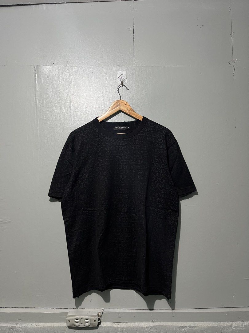 Dolce and Gabbana (Category: Luxury Apparel) located in Angeles City. Submitted by pitsfind (Listing ID 1456732998, Image 1). Description: 23 width 28.5 length.