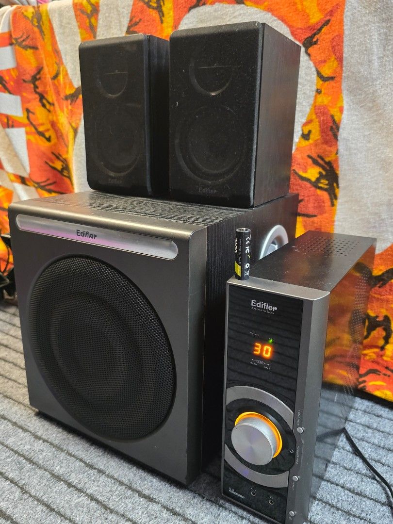 Edifier C3 Multimedia Speaker System (Category: Soundbars, Speakers & Amplifiers) located in Baguio. Submitted by sonny14 (Listing ID 1456771288, Image 2). Description: Edifier C3 multimedia speaker Edifier C3 multimedia speaker Working well no issue Very big ang heavy lalo yung sub Negotiable Check pictures for details Pm for more infos.
