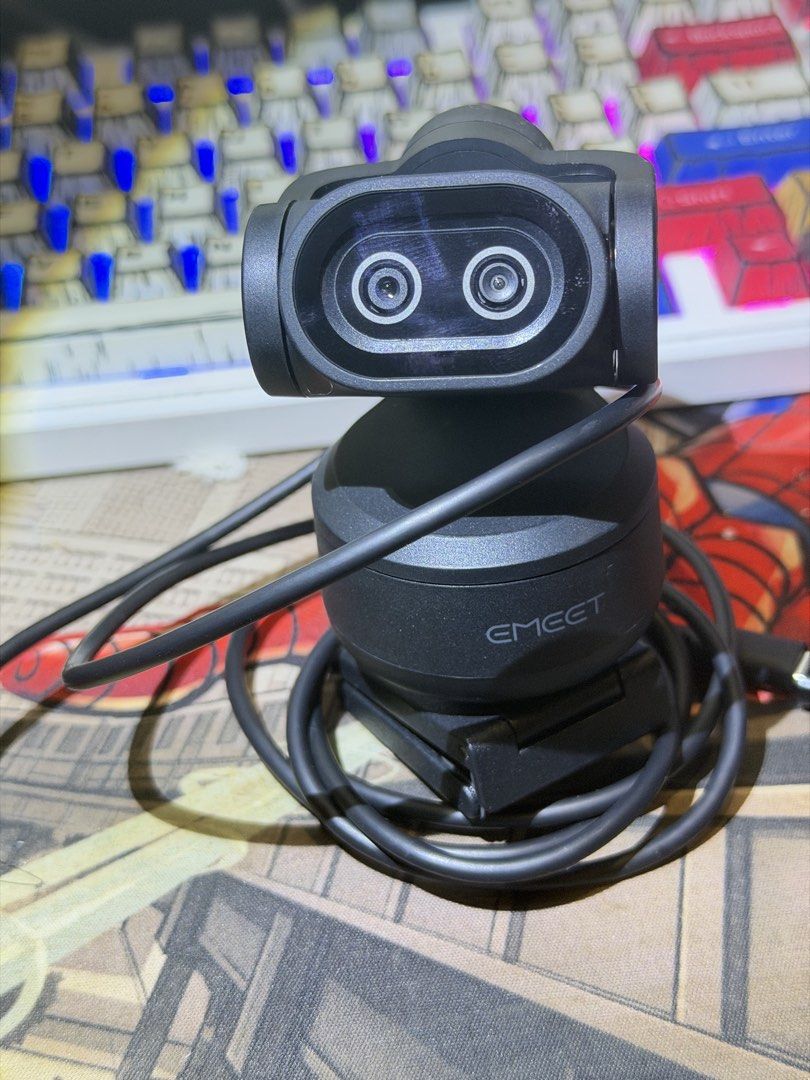 Emeet pixy 4k webcam (Category: Webcams) located in Manila. Submitted by zupershan (Listing ID 1456671729, Image 3). Description: still in warranty, like new. RFS. ndi kasya sa space ng dual monitor ko, maiipit sya. .