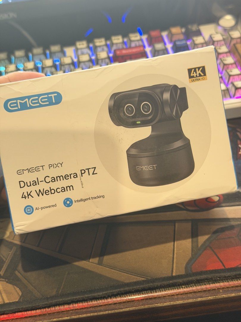 Emeet pixy 4k webcam (Category: Webcams) located in Manila. Submitted by zupershan (Listing ID 1456671729, Image 2). Description: still in warranty, like new. RFS. ndi kasya sa space ng dual monitor ko, maiipit sya. .