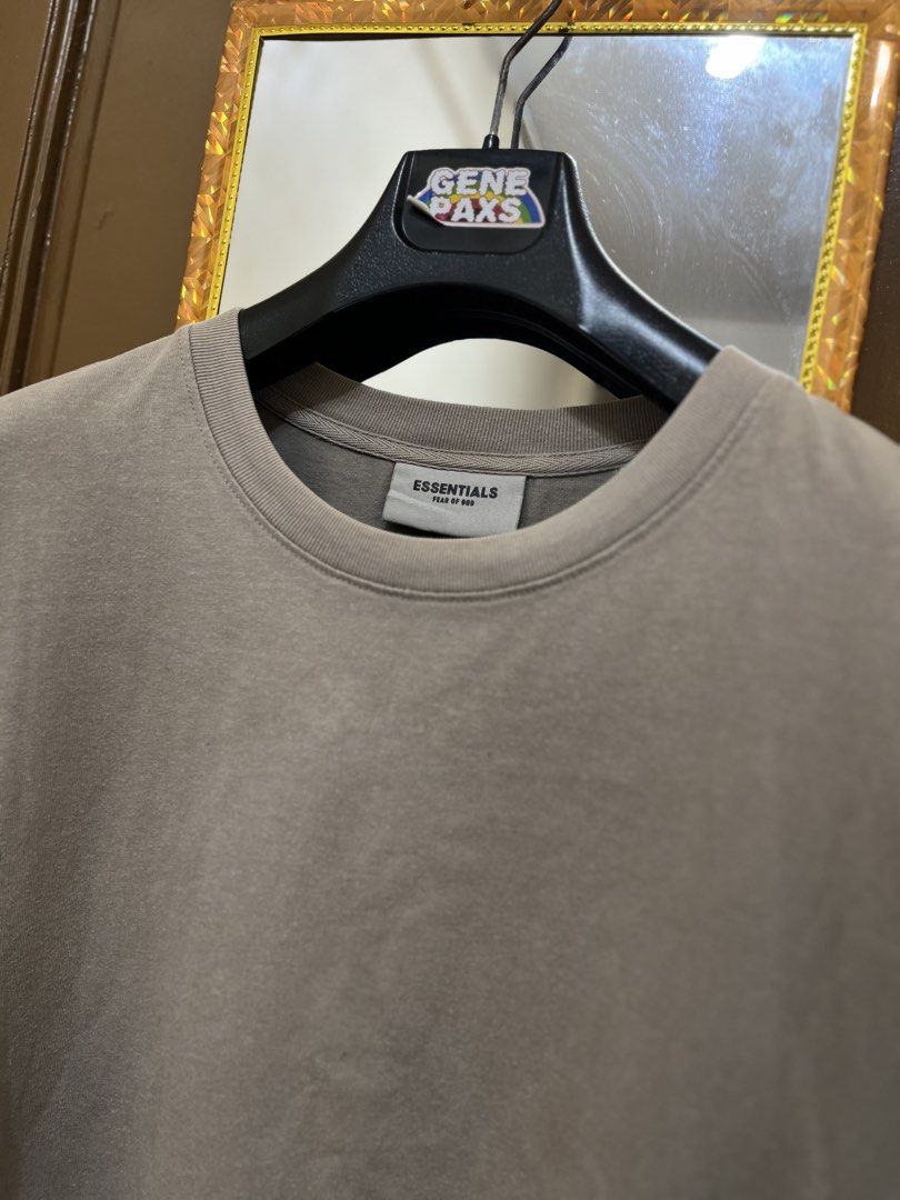 Essentials (Category: Tshirts & Polo Shirts ) located in Muntinlupa City. Submitted by genepaxs (Listing ID 1456606349, Image 3). Description: XL 26 x 31 Original / Authentic +shipping J&T / JRS / LBC COD Lalamove only Shoppe Check out(soon) For faster transactions Add me on any of my socials @generayq - FBmain @genepaxs - FBpage/IG .