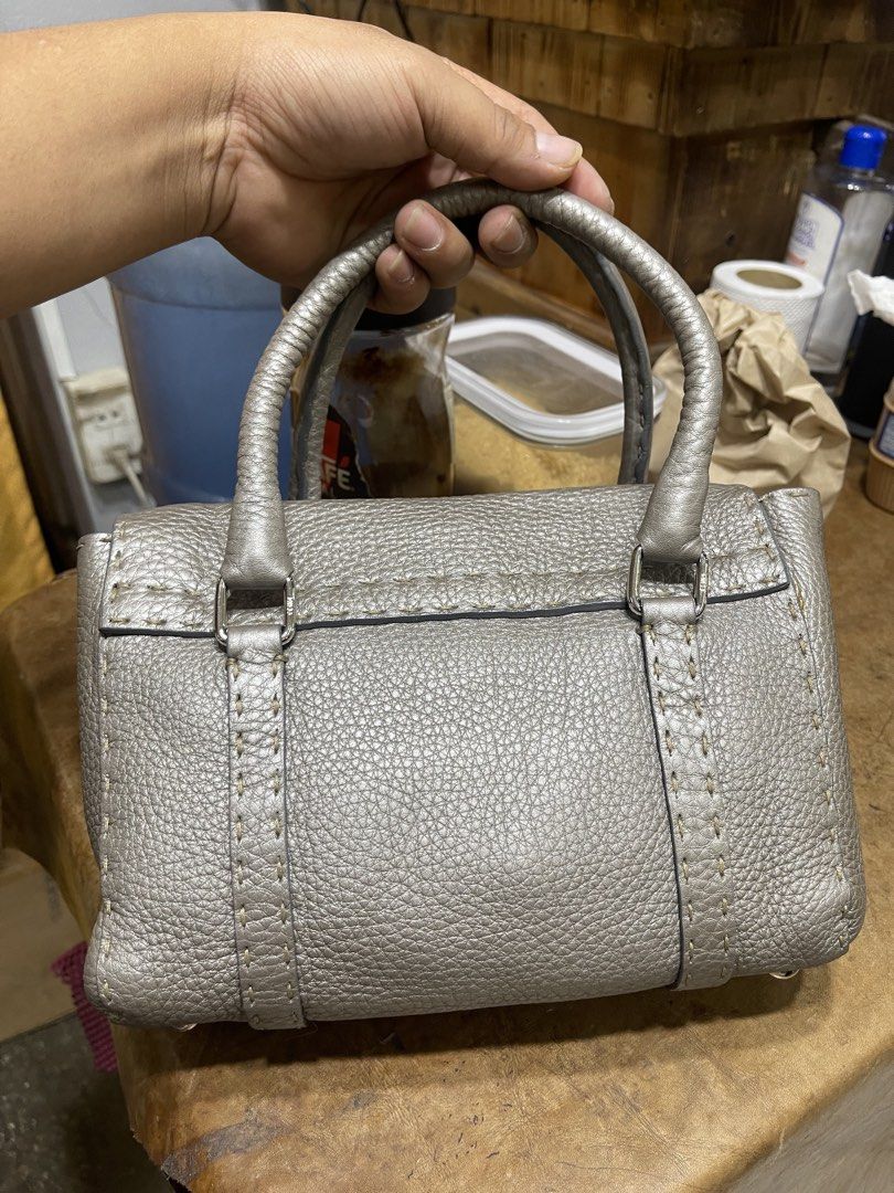 fendi (Category: Luxury Bags & Wallets) located in Manila. Submitted by edcellchiu02448 (Listing ID 1456751052, Image 3). Description: fdndi seleria small hand bag Very good condition .