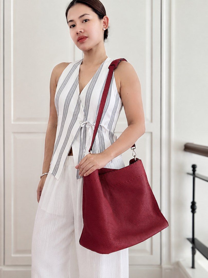 Fendi Bucket Bag (Category: Luxury Bags & Wallets) located in Muntinlupa City. Submitted by closet.confessions (Listing ID 1440480295, Image 3). Description: Quiet luxury in every detail ❤️ Fendi Selleria Bucket Bag Rank SA, can pass as unused (used 2x) with 2 straps, long and short and dustbag Perfect size, perfect slouch! .