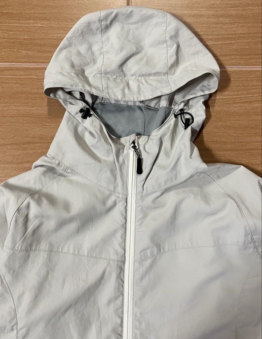 FIELDCORE JACKET (Category: Activewear) located in Bachok. Submitted by sekkitabundle.jer (Listing ID 1456688749, Image 2). Description: : Pit 21 / labuh 27 : Saiz ONTAG - M . : Condition 9/10 sangat2 cantik solid dan cemerlang , bebas faded , bebas koyak2 semua perfect . : Colour putih krim . : Rujuk gambar dahulu untuk kepuasan anda . : BERMINAT PM . : RM 50 DFOD ..