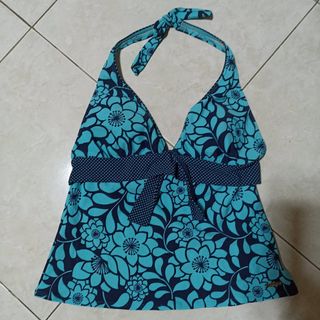 (Category: ) located in . Submitted by versastyle.closet (Listing ID 1456683239, Image 1). Description: .