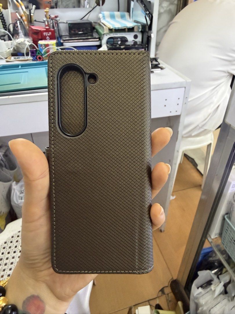 Fold 5 Case brandnew (Category: Cases & Sleeves) located in San Juan City. Submitted by mobileterritory2012 (Listing ID 1456707137, Image 2). Description: Fold 5 samsung case 1pc lang.