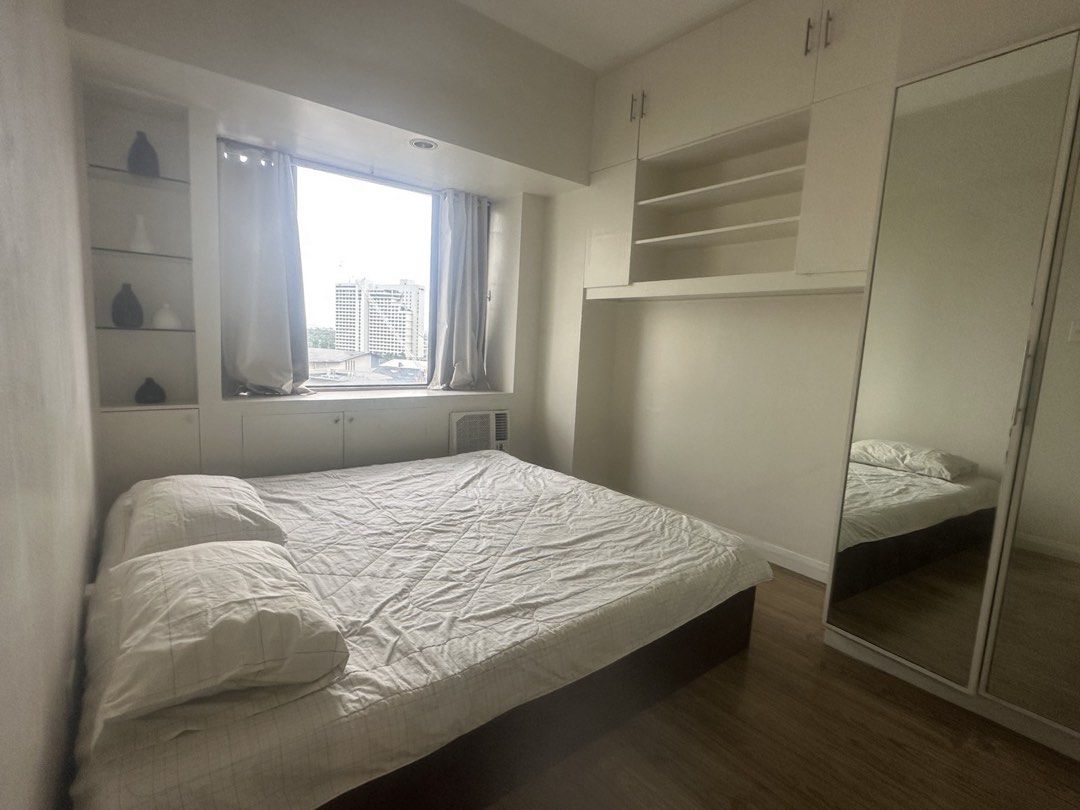 FOR LEASE: Greenbelt Parkplace (Category: Apartments & Condos) located in Manila. Submitted by johncarlosoriaga (Listing ID 1426911802, Image 2). Description: FOR LEASE: Greenbelt Parkplace 112 Don Carlos Palanca, Legazpi Village, Makati City Developer: Megaworld Corp., Details: 1 bedroom unit 48 sqm. 17th floor Fully furnished with parking slot Php 45,000/ month PROPERTY CODE MC192026 ******************** John Carlo Soriaga Licensed Real Estate 