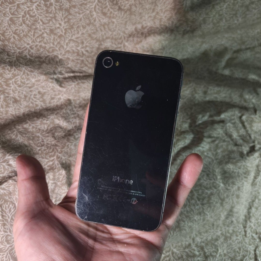For Parts Only Iphone 4s (make an offer) (Category: Others) located in Cavite. Submitted by donyachuHandicraft (Listing ID 1456638357, Image 2). Description: For Parts Only Iphone 4s (make an offer) Please view all photos before purchasing Pay Tru Gcash Sf tru Gogoexpress / Lalamove Sf c/o by the buyer.