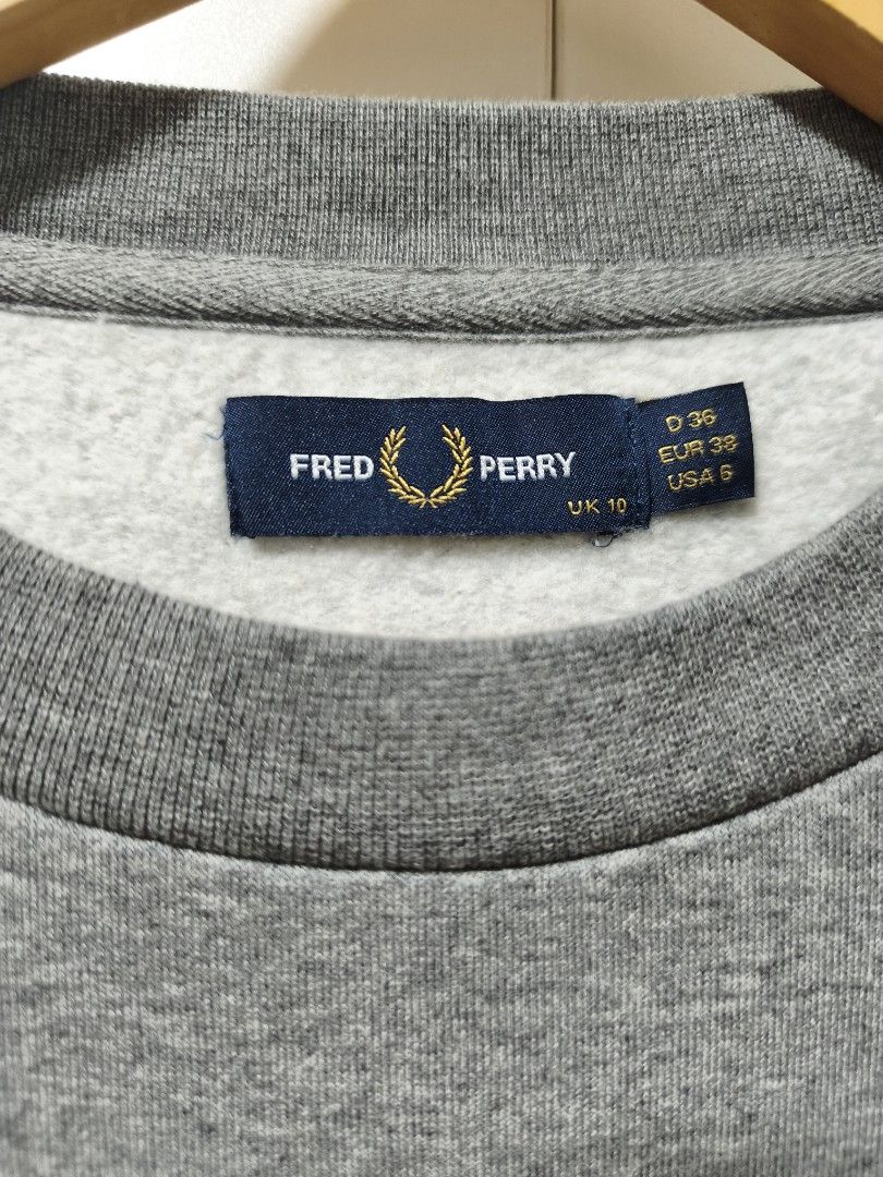 Fred Perry (Category: Coats, Jackets and Outerwear) located in Quezon City. Submitted by gametz (Listing ID 1456772657, Image 2). Description: Original item. Fred Perry sweatshirt AUTHENTIC - Prestine and in excellent condition - No issue - 100% authentic - 10/10 color rate.