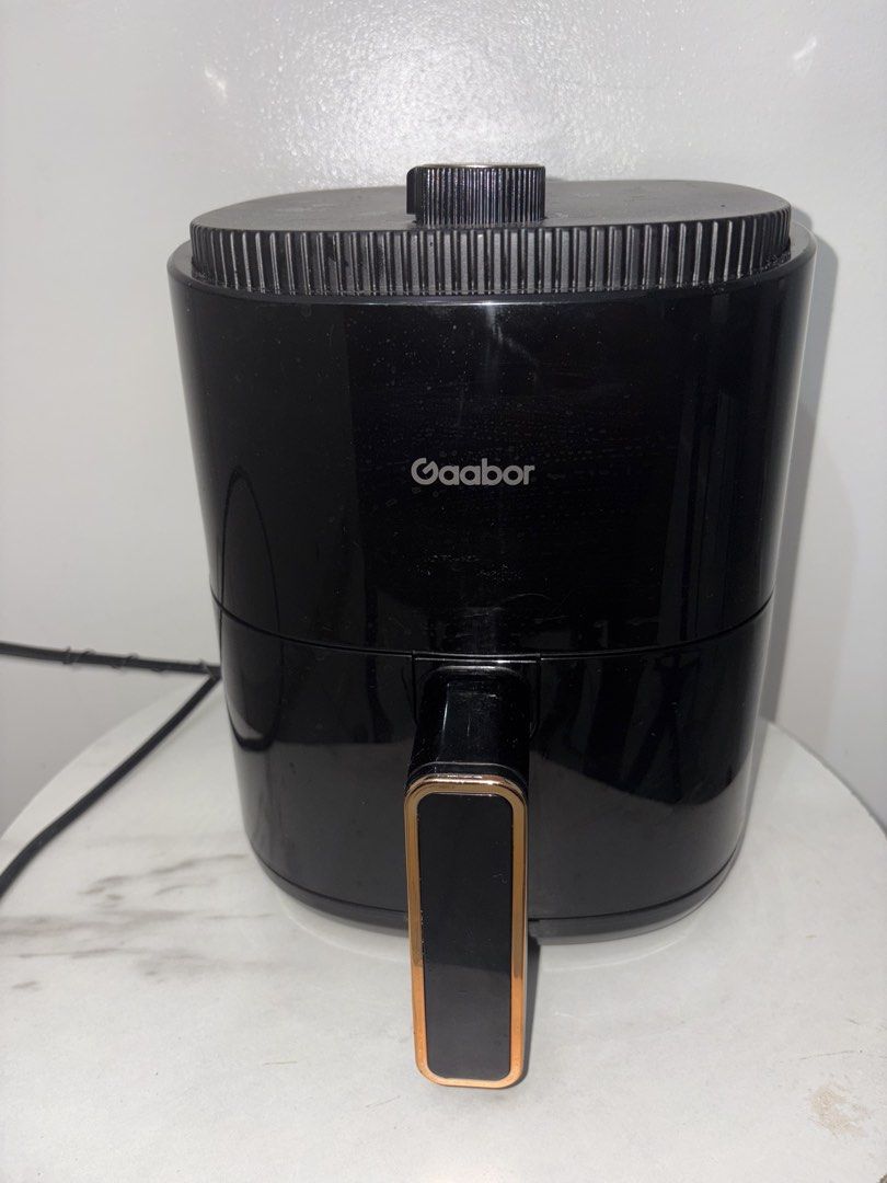 Gaabor Air Fryer (Category: Fryers) located in Caloocan City. Submitted by p.dvera (Listing ID 1456777827, Image 1). Description: 4L bought it this august 2026 used 3 times rfs. we have bigger one, no longer needed.
