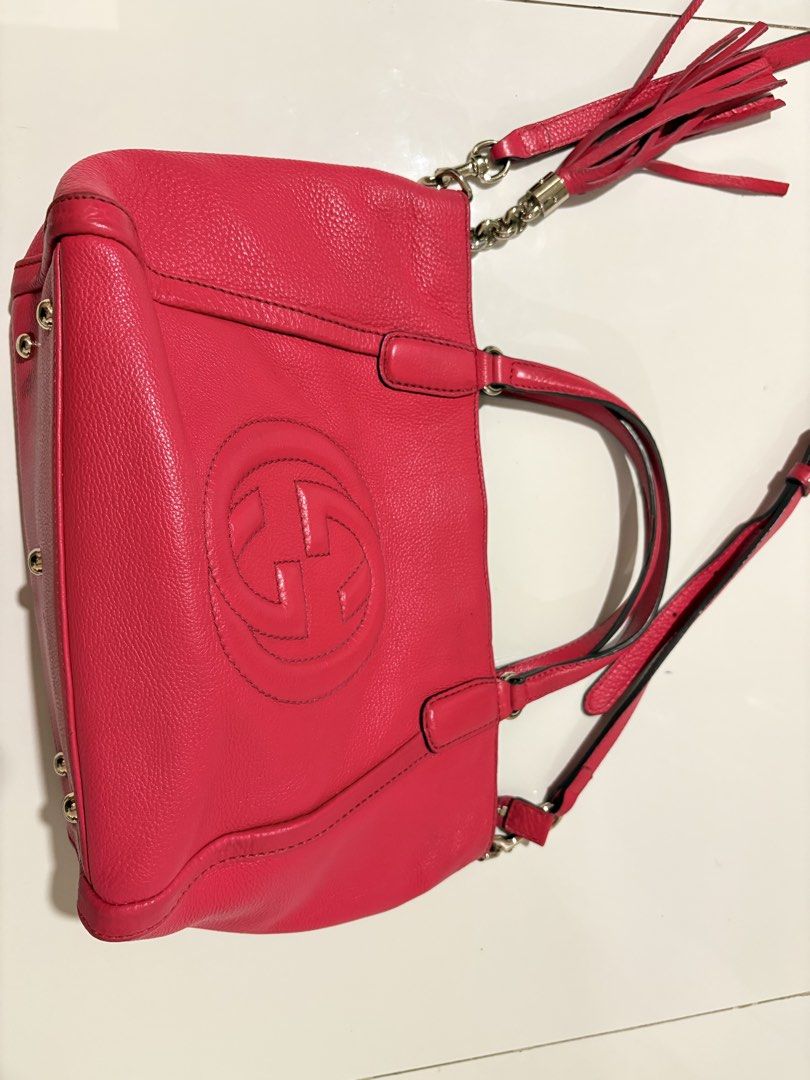 Gucci Soho Convertible Top Handle Bag (Category: Luxury Bags & Wallets) located in Manila. Submitted by beiya_a (Listing ID 1456778876, Image 3). Description: Size: Medium Condition: Very good. Loss of of shape on rear. Moderate cracking on strap wax edges, marks in interior, very minor scratches and discoloration on hardware. Accessories: With Strap Measurements: Handle Drop 4.5", Height 9", Width 10", Depth 5", Strap Drop 20-22" Exterior Materi