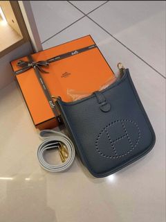 (Category: ) located in . Submitted by ccclearwardrobe (Listing ID 1456750151, Image 1). Description: .