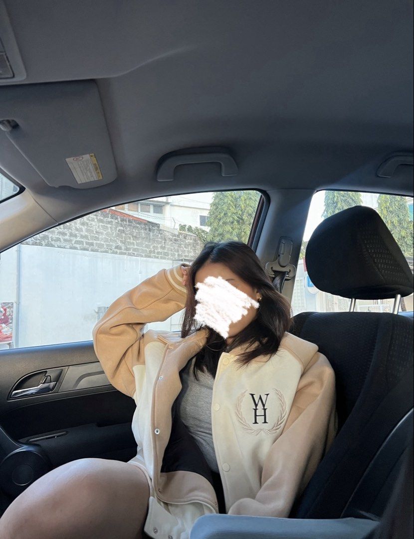bershka varsity jacket (Category: Coats, Jackets and Outerwear) located in Taytay. Submitted by beebopbelly (Listing ID 1456754091, Image 3). Description: 💌 kindly read all details before sending a dm price is firm! will ignore low ballers ◡̈ ☆ size large mens ☆good condition ☆ used a few times loc: taytay, rizal mop: gcash to bank transfer mod: lalamove .