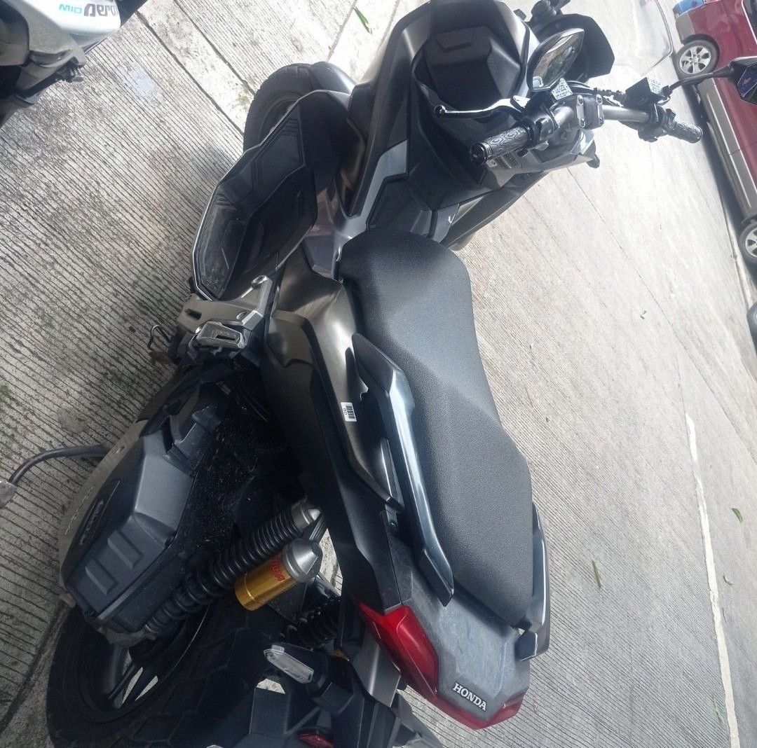 Honda ADV 150 Scooter (Category: Motorbikes for Sale) located in Quezon City. Submitted by ratatatataaz (Listing ID 1456617294, Image 3). Description: Honda ADV 150 2020 16,xxx ODO (Actual 15,900) 2 Remote Keys with plate New set of tires (June 2026) All Stock Under my name (1st owner) issue: paso rehistro (feb 2026) P R I C E N E G O location: UP DILIMAN.