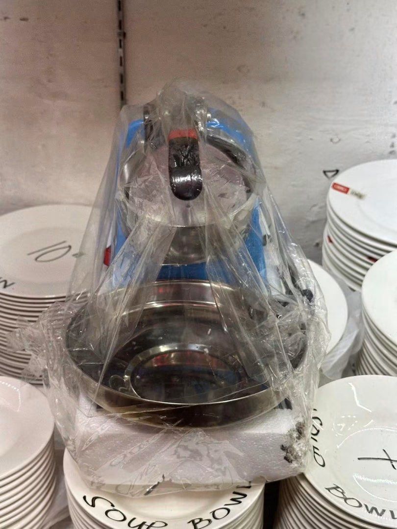 Ice Crusher Shaver Machine 300W (Category: Other Kitchenware & Tableware) located in Manila. Submitted by judeo. (Listing ID 1456633005, Image 2). Description: ‼️FOR SALE‼️ Blue electric ice crusher - Powerful 300W motor - Standard 220-240V compatibility - Fast 2000r/min speed Call or chat: A&E kitchenware Judith omega (09563682529) Location: 828 Tabora st. Binondo manila (In front House of Decor ent Binondo) Deliver: Lalamove / Lbc / Rider / JnT