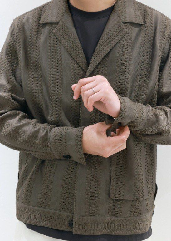 INITIAL BLAZER （分類：外套及戶外衣服）位於 Hong Kong。 由 yourfashionyourlife 提交（商品編號 1456711591，圖片 2）。簡介： Made of Japansese Fabric Size M Shoulder 18.5” Chest 47” Length 25.5” 原價$2780。