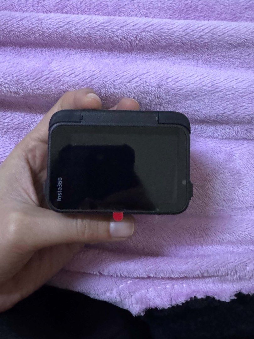 Insta360 Ace Pro 2 Dual Battery Explorer Bundle (Category: Cameras) located in Las Pinas. Submitted by eevie_ (Listing ID 1456678114, Image 3). Description: -Only used twice! -Good as new -Comes with the box +all inclusions -No issues or scratch -plus free mini tripod RFS: Upgrade.
