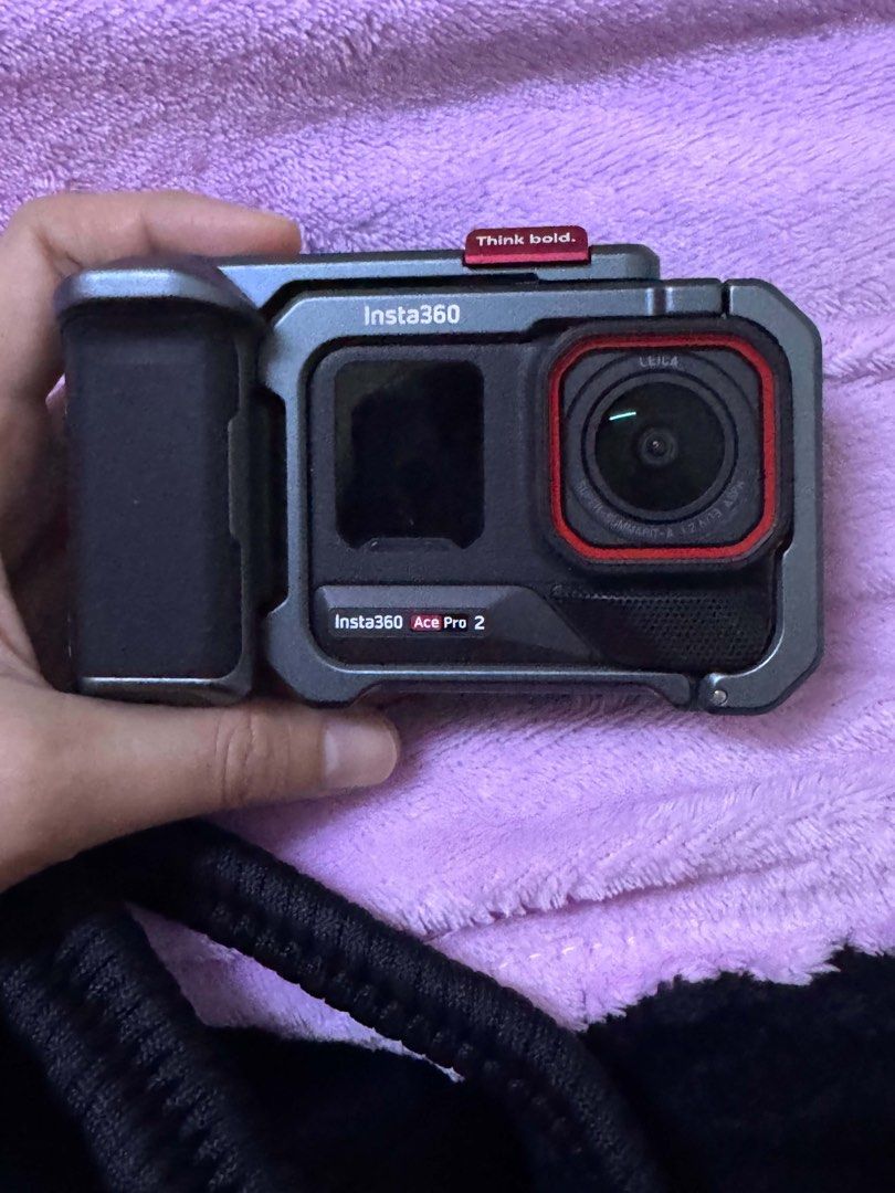 Insta360 Ace Pro 2 Dual Battery Explorer Bundle (Category: Cameras) located in Las Pinas. Submitted by eevie_ (Listing ID 1456678114, Image 2). Description: -Only used twice! -Good as new -Comes with the box +all inclusions -No issues or scratch -plus free mini tripod RFS: Upgrade.