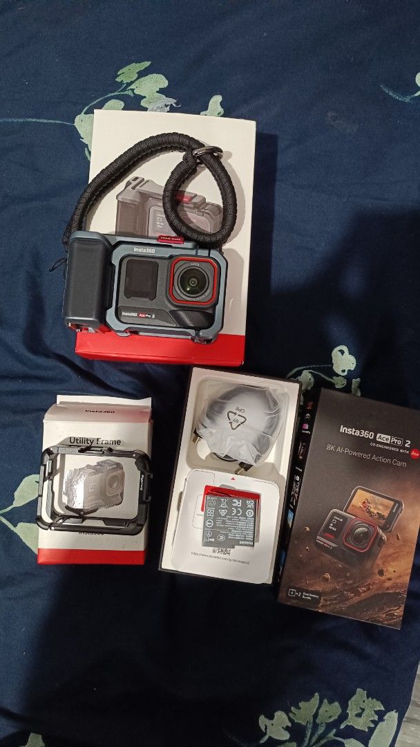 Insta360 Ace Pro 2 with Accessories (Category: Cameras) located in Bacoor. Submitted by annedeeyan (Listing ID 1456708291, Image 1). Description: -Smooth pa po yung screen and lens -No issue sa unit. -Will include Xplorer grip, Utility Frame, extra battery and original boxes RFS: Switching to x6 Location: Bacoor Shipping fee shouldered by buyer. Full payment upon pick up.