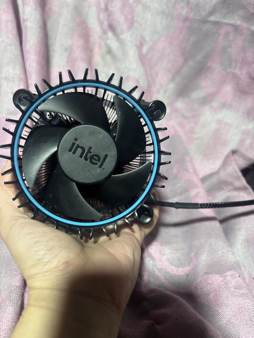 Intel LGA1700 CPU Cooler (FAN ONLY!) (Category: Computer Parts) located in Marikina City. Submitted by PrelovedByLuna (Listing ID 1456776471, Image 1). Description: - Intel CPU cooler fan - Comes with mounting clips - Standard 4-pin fan connector -matagal naitago / AS IS / bawal sa maarte -will put in other box since compromised na ang box niya .