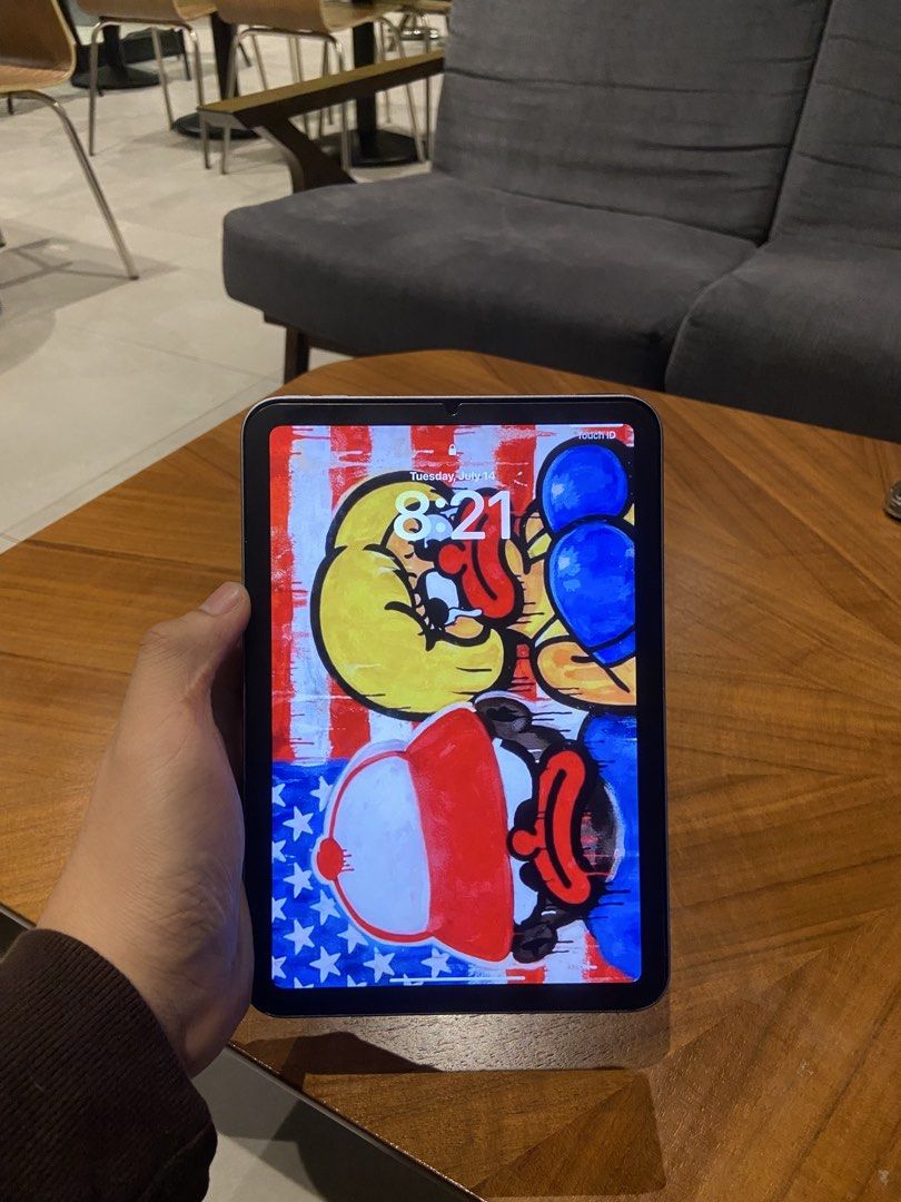 Ipad mini 6 (64 gb wifi) (Category: iPad) located in Manila. Submitted by adrianocillos (Listing ID 1456612935, Image 3). Description: Issue: Slight dents only No box Tayuman location Message me if interested .