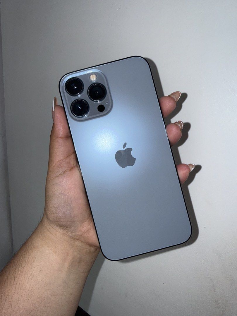 iPhone 13 Pro Max 256GB SMART LOCKED (Category: Cases & Sleeves) located in Makati City. Submitted by asbmfinds (Listing ID 1456669710, Image 2). Description: ✅ FOR SALE ONLY ✅ iPhone 13 Pro Max 256GB SMART LOCKED Condition: • 100% ALL WORKING • True tone & Face ID WORKING • Software is up to date • 75% BH Makunat pa! (used apple charger ONLY) • Minimal dent sa baba (Check pics for reference) • LADY OWNED ❌ NO HIDDEN ISSUE ❌ NO HISTORY OF REPAIR 