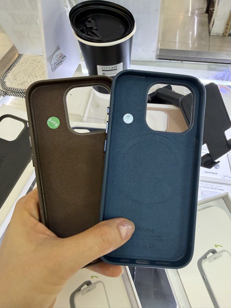 iPhone 15 pro Case leather magsafe High quality (Category: Cases & Sleeves) located in San Juan City. Submitted by jeanrej (Listing ID 1456647612, Image 2). Description: 250 each Brand new High Quality .