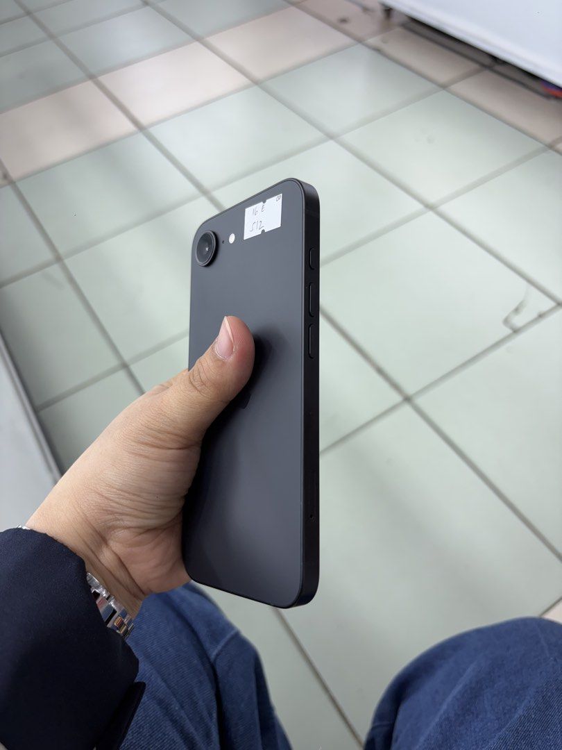 Iphone 16e 512gb 100% BH FU NTC no issue (Category: iPhone 16 Series) located in San Juan City. Submitted by javedsgadgetshop (Listing ID 1456606588, Image 3). Description: INSTALLMENT OPTIONS : SPAY LATER / GGIVES / CREDIT CARD / SKYRO / HOMECREDIT (BRANDNEW) QUICK INFO! ✖️ ➡️ iphone 16e ➡️ 512gb ➡️ Black Color ➡️ NTC Variant ➡️ 99% Makinis & 100% BH ➡️ Factory Unlock ➡️ WITH FREE Temp, CASE AND CHARGER 🤝 We accept swap | Trade - In 💳 We do in