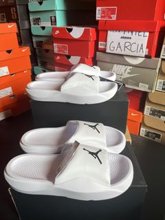 (Category: ) located in . Submitted by rr.sneakerstash (Listing ID 1456738672, Image 1). Description: .