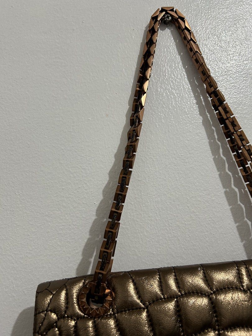 Lanvin shoulder bag (Category: Luxury Bags & Wallets) located in Angeles City. Submitted by cassey_phoenix (Listing ID 1456740927, Image 3). Description: Lanvin Issue: little scratches Still pristine condition Color gold.
