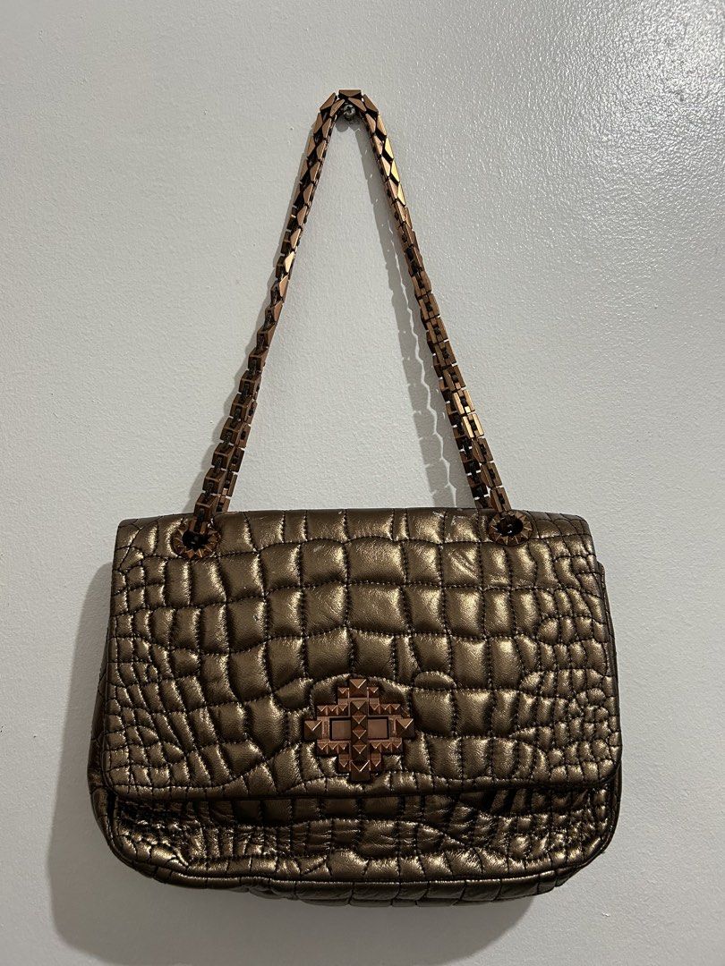 Lanvin shoulder bag (Category: Luxury Bags & Wallets) located in Angeles City. Submitted by cassey_phoenix (Listing ID 1456740927, Image 1). Description: Lanvin Issue: little scratches Still pristine condition Color gold.