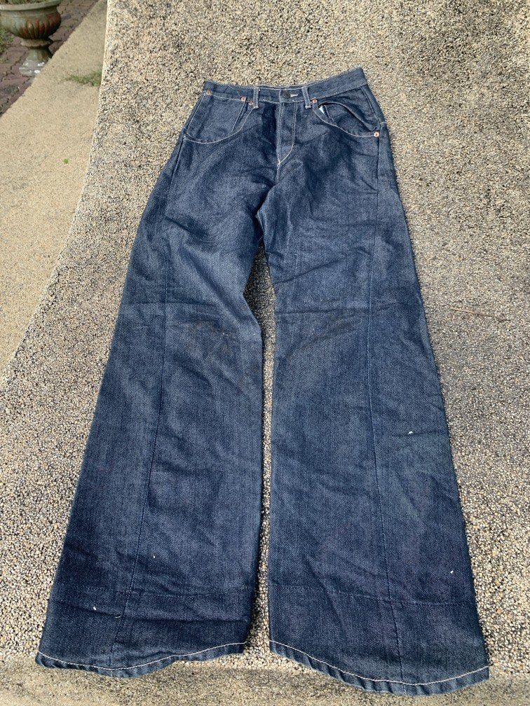 Levis engineered (Category: Activewear) located in Kuantan. Submitted by pilitokima58766 (Listing ID 1456688416, Image 1). Description: Wasap saya 01112982154.