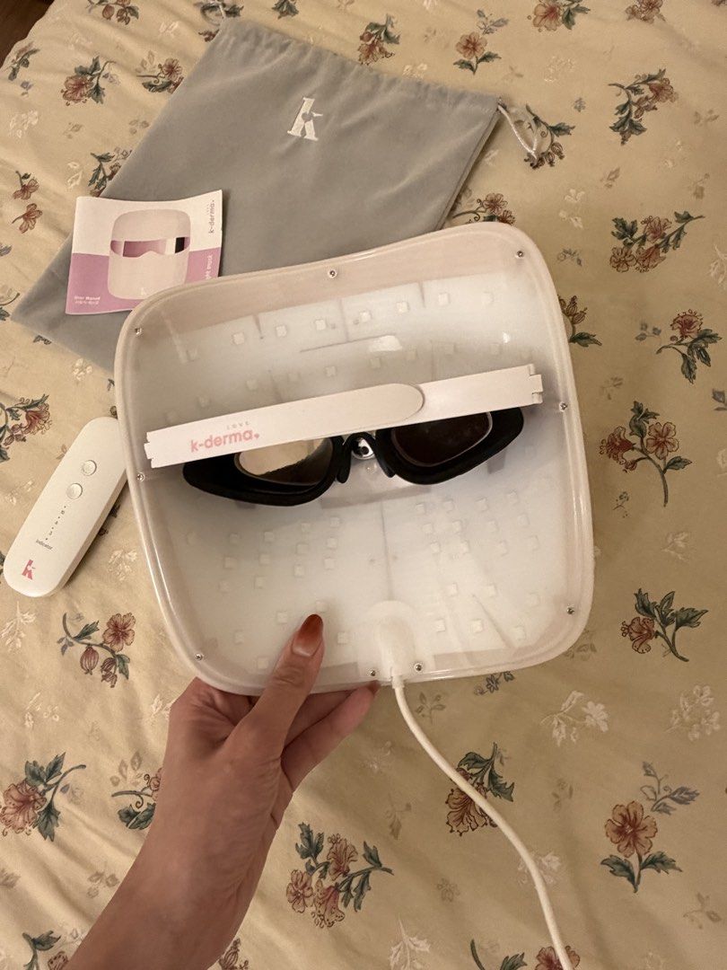 LOVE KDERMA LED LIGHT THERAPY MASK (Category: Face Care) located in Taguig. Submitted by cattydeclutters (Listing ID 1456744960, Image 3). Description: LOVE KDERMA LED LIGHT THERAPY MASK - 7 light modes - voice guided with smart sensor - w velvet pouch - used twice only .